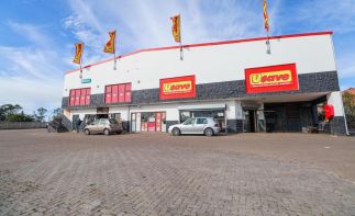 Well-positioned Shopping Centre For Sale in the Western Cape on the Garden Route