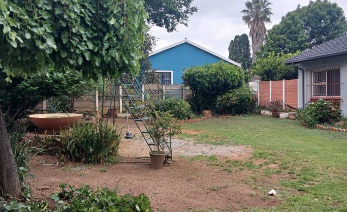 Home with Income-Generating Flats in Elspark