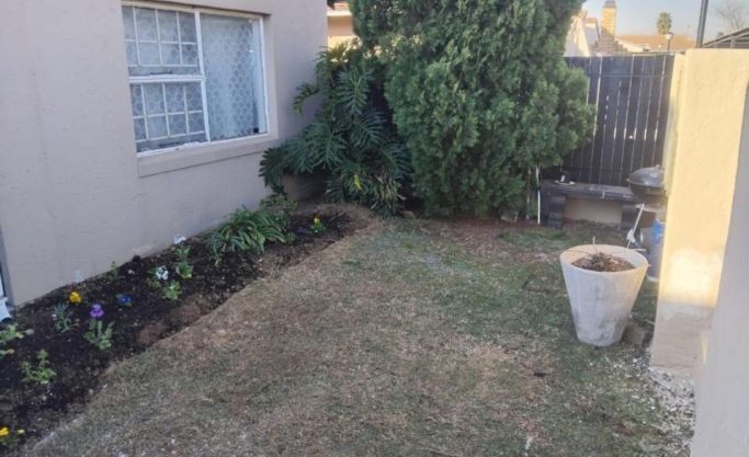 Secure 3-Bed Townhouse Gem in Elspark