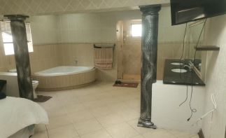 4 Bedroom House for Sale in Sunward Park