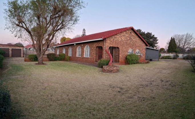 3 Bedroom House for Sale in Elspark