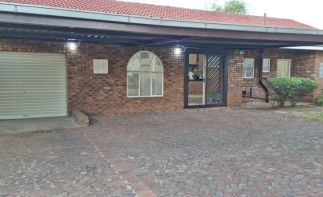 3 Bedroom House for Sale in Elspark