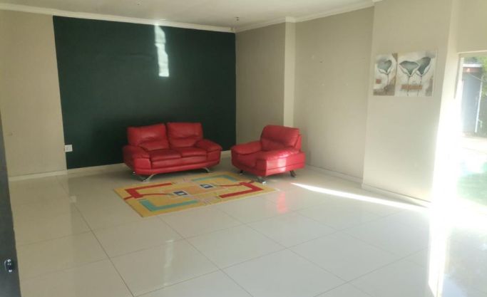 3 Bedroom House for Sale in Freeway Park