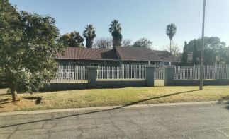 3 Bedroom House for Sale in Freeway Park