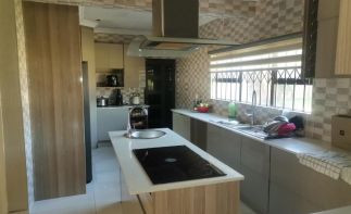 3 Bedroom House for Sale in Freeway Park