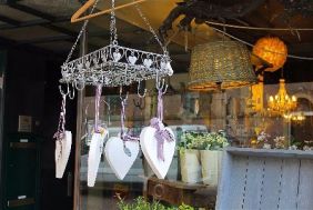 BFS00197_1285_Leisure_Entertainment_Arts_Craft_Gift_Decorations_3_opt.jpg