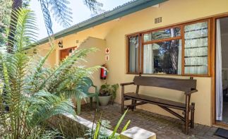 Live Your Dream & Own the Adventure: The Ultimate Lifestyle Investment in Storms River!