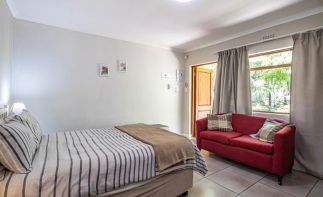 Live Your Dream & Own the Adventure: The Ultimate Lifestyle Investment in Storms River!