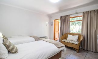 Live Your Dream & Own the Adventure: The Ultimate Lifestyle Investment in Storms River!