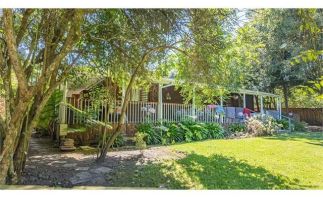 Enchanting Multi-Dwelling, Investment Property in Storms River Village