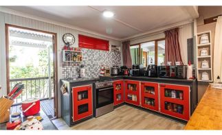 Enchanting Multi-Dwelling, Investment Property in Storms River Village