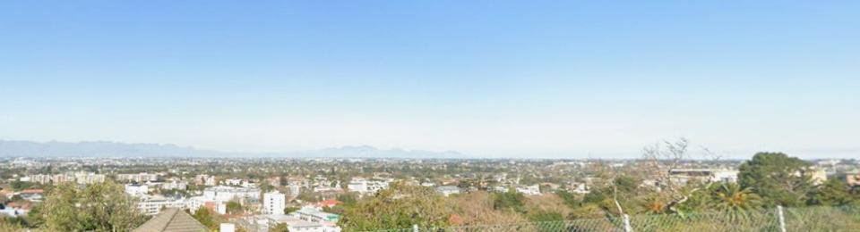 9 Bedroom House in Southern Suburbs for Sale with GR4 and BG1 Zoning - Cape Town