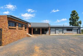 BFS00389_1417_11_Brick_Courtyard.jpg