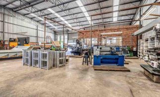 AUCTION - 425HA Turnkey Commercial Farming Operation