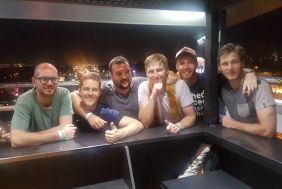 BFS00428_1405_Bachelors_Pic_Sky_Bar.jpeg