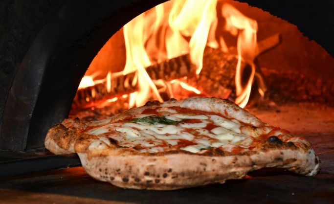 Slice of Culinary Delight: Own Your Own Pizza Haven in a Bustling Neighbourhood