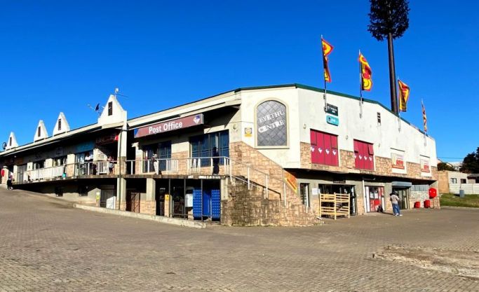 Shopping Centre for Sale in Plettenberg Bay in a highly visible Locaction on the N2