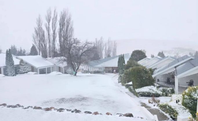 Own a Piece of Paradise – Mountain Shadows Hotel for Sale with Gambling License