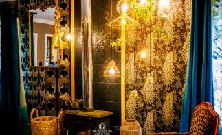 The ultimate Life Style Business. Live and work in the quaint tourist town of Clarens.