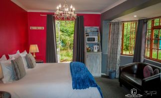 The ultimate Life Style Business. Live and work in the quaint tourist town of Clarens.