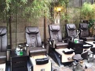 Image of Well established salon in boutique centre