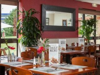 Image of Restaurant on N2 Highway in popular Garden Route holiday town