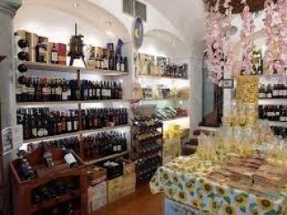 Image of Retail shop in KZN Midlands that sells a wide product range of gifts, decor and deli products