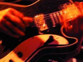 Image of Popular Restaurant in trendy zone with live Music