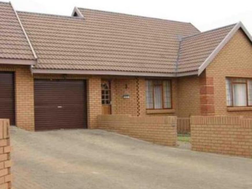 90 Houses in 11 complexes with 99% occupation rate 