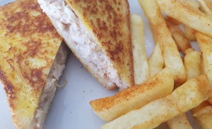NEGOTIABLE: Well known fast food restaurant, non-franchised in the Westrand