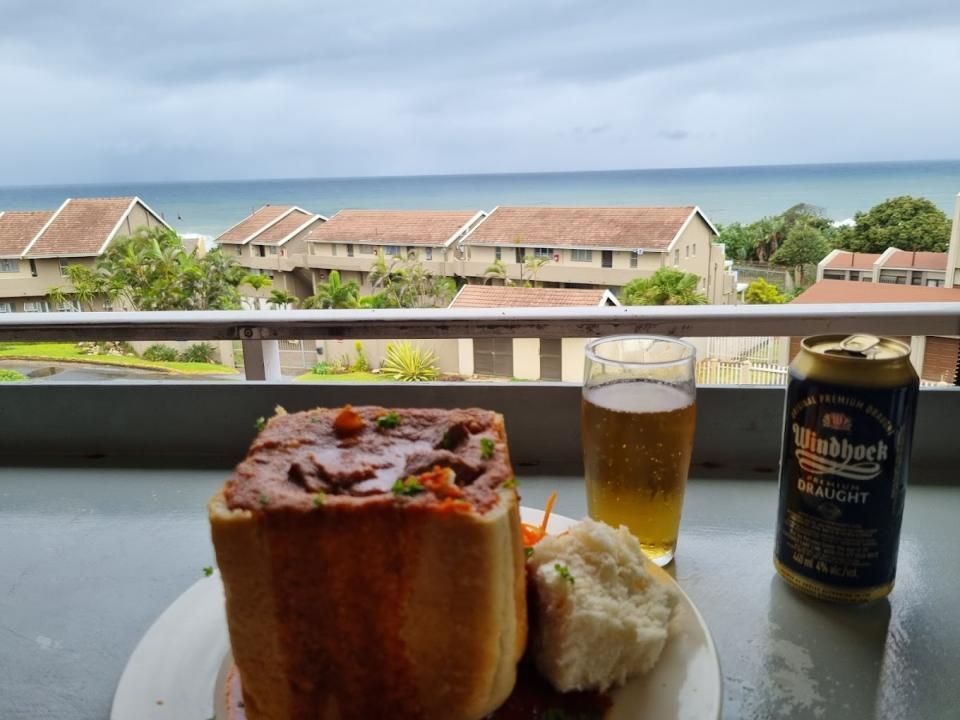 SERIOUS SELLER : Sea View Restaurant with Indian and Non Indian Cuisine   and a Separate Pub 