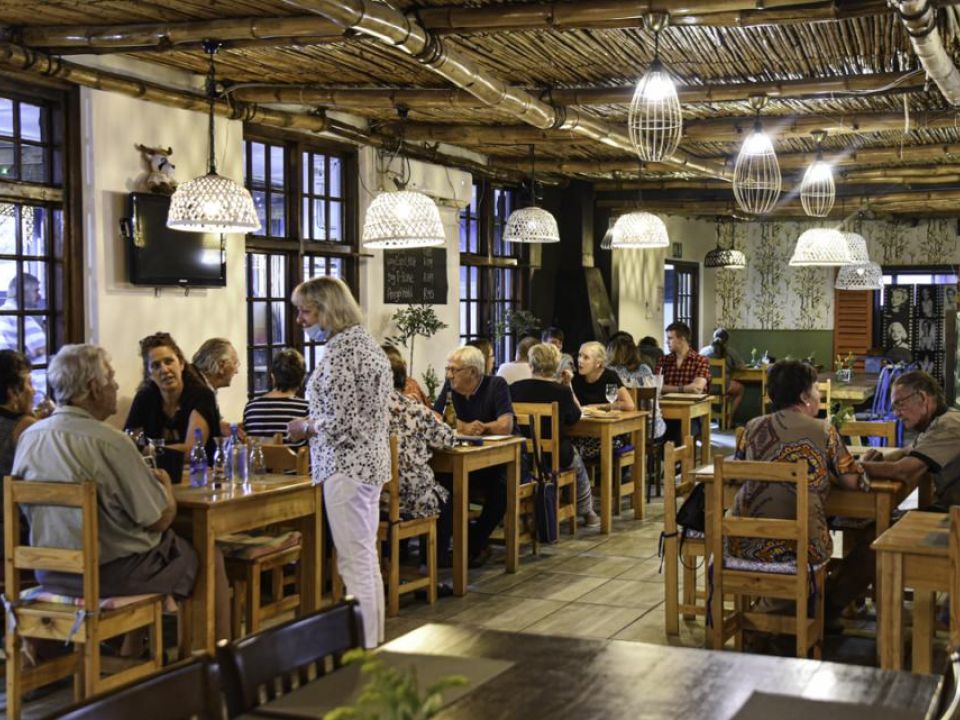 Owners wants to retire PRICE REDUCED  >>Seafood, Pizza and Steak restaurant in GR coastal town. 