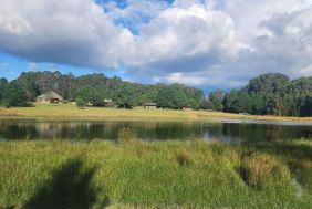 Beautiful Pet-Friendly Lodge with 9 Rustic Chalets and Stunning Main House - 183 Hectare Property