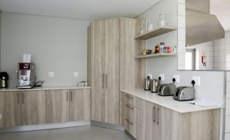 CALLING INVESTORSLodge for sale in a sought-after coastal town in the Western Cape Overberg district