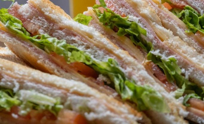 Own a Popular Franchised Eatery – Well established with a loyal customer base