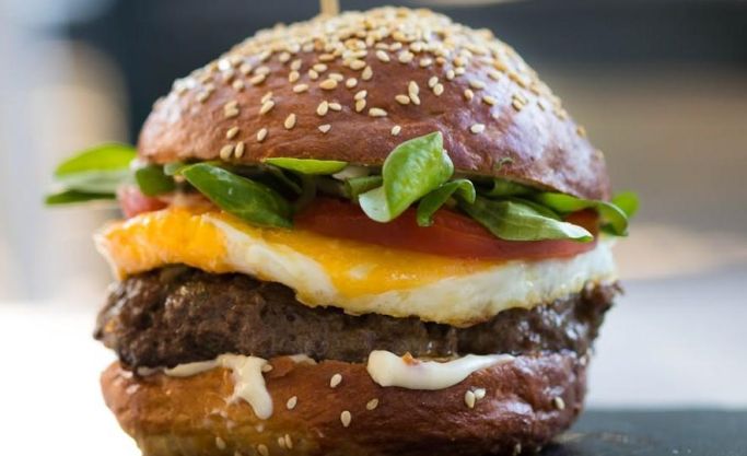 Turnkey fast-food outlet with high-volume sales, known for its signature pizza and burger combos.