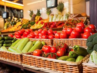 Well-established farm market produce shop in a busy mall in the Western Seaboard of Cape Town