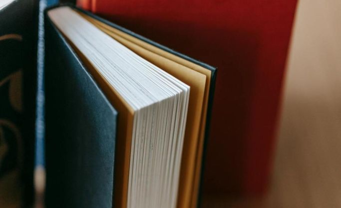 Professional body Textbook provider