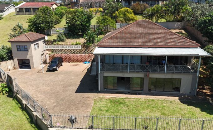 Rare Triple-Income Opportunity (Port Edward) — Main House, Apartment & Flatlet For Sale