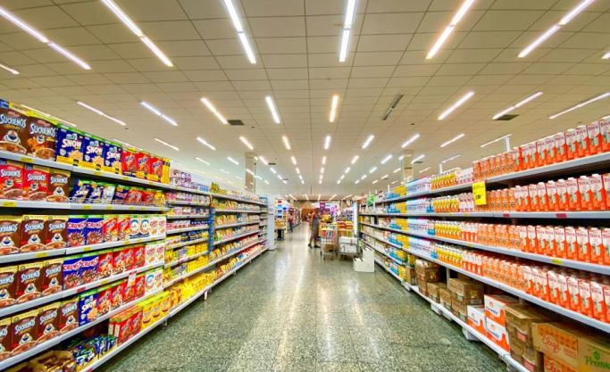 Established franchised supermarket plus bottle store