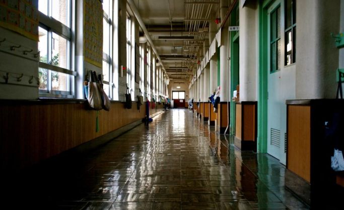 Private school in the Northwest province with boarding facilities including property