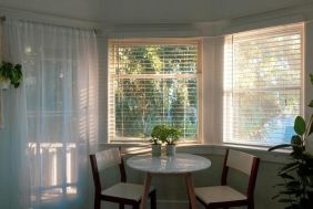 38117_43401_bfs_06_venetian_blinds_bay_window.jpg