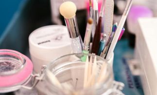 Profitable Multi-Service Salon in High-Traffic Retail Node
