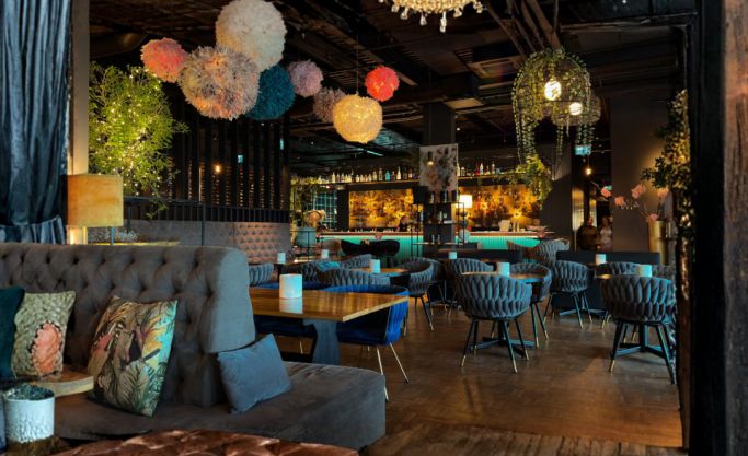 Turnkey Portuguese restaurant opportunity in vibrant dining precent