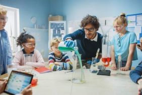 Science shows for children at schools / parties